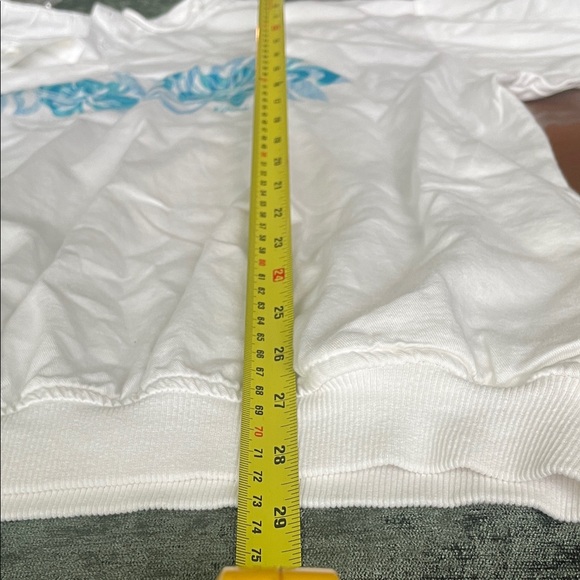 Men's Vintage Crazy Shirts White long Sleeve cotton pullover. - Picture 5 of 10